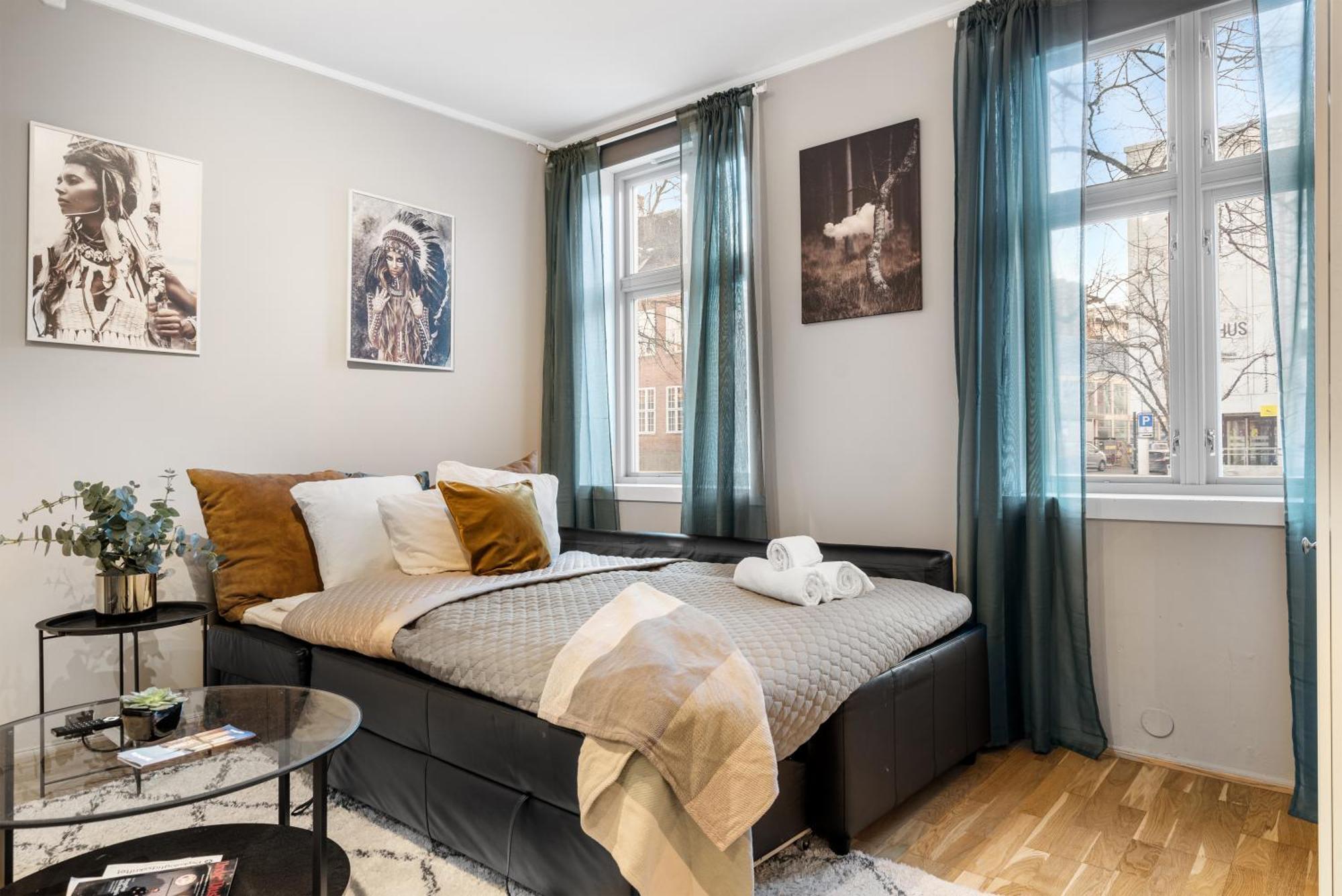 Apartment And Big With Private Entrance