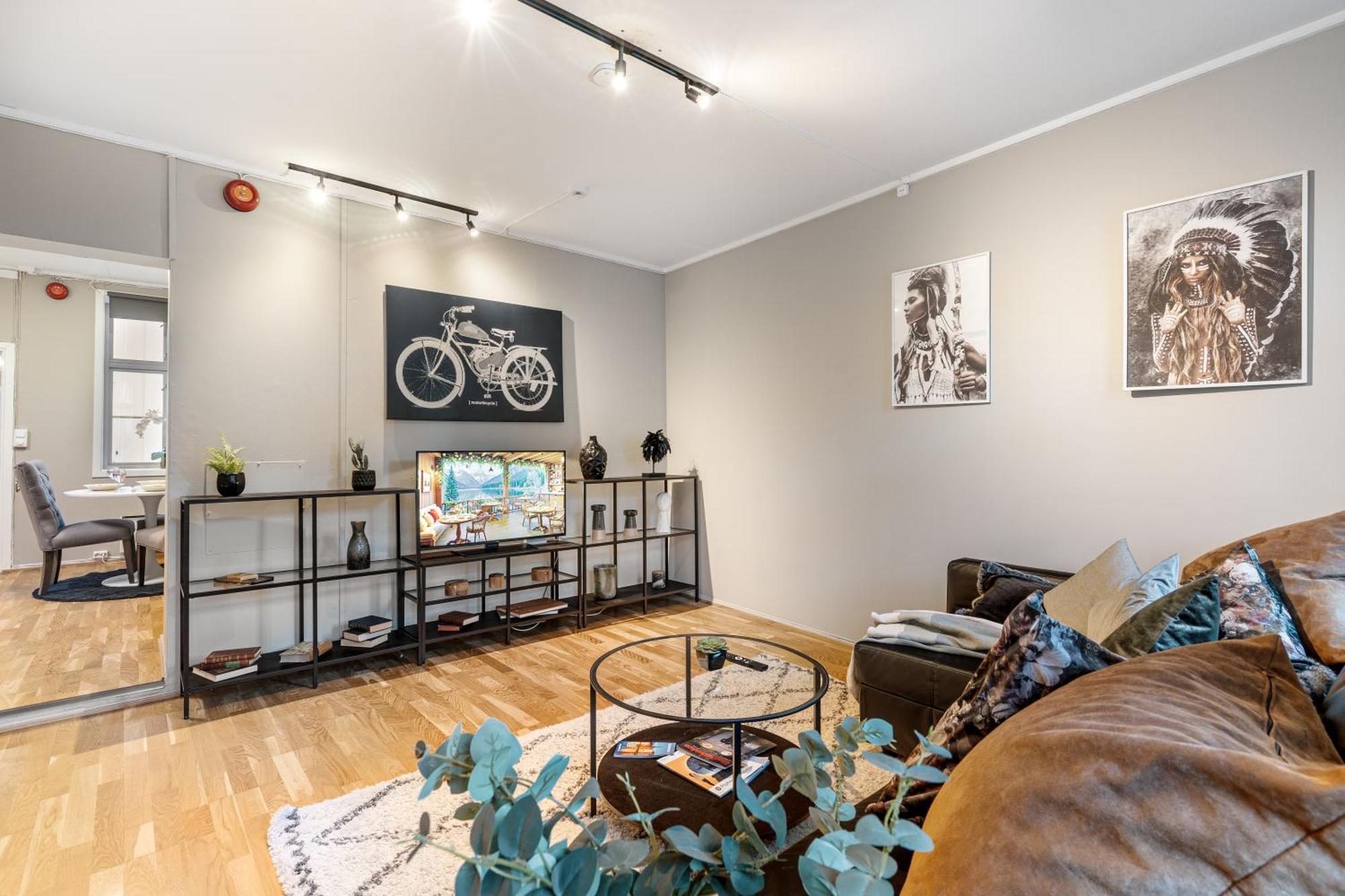 And Big With Private Entrance Apartment *